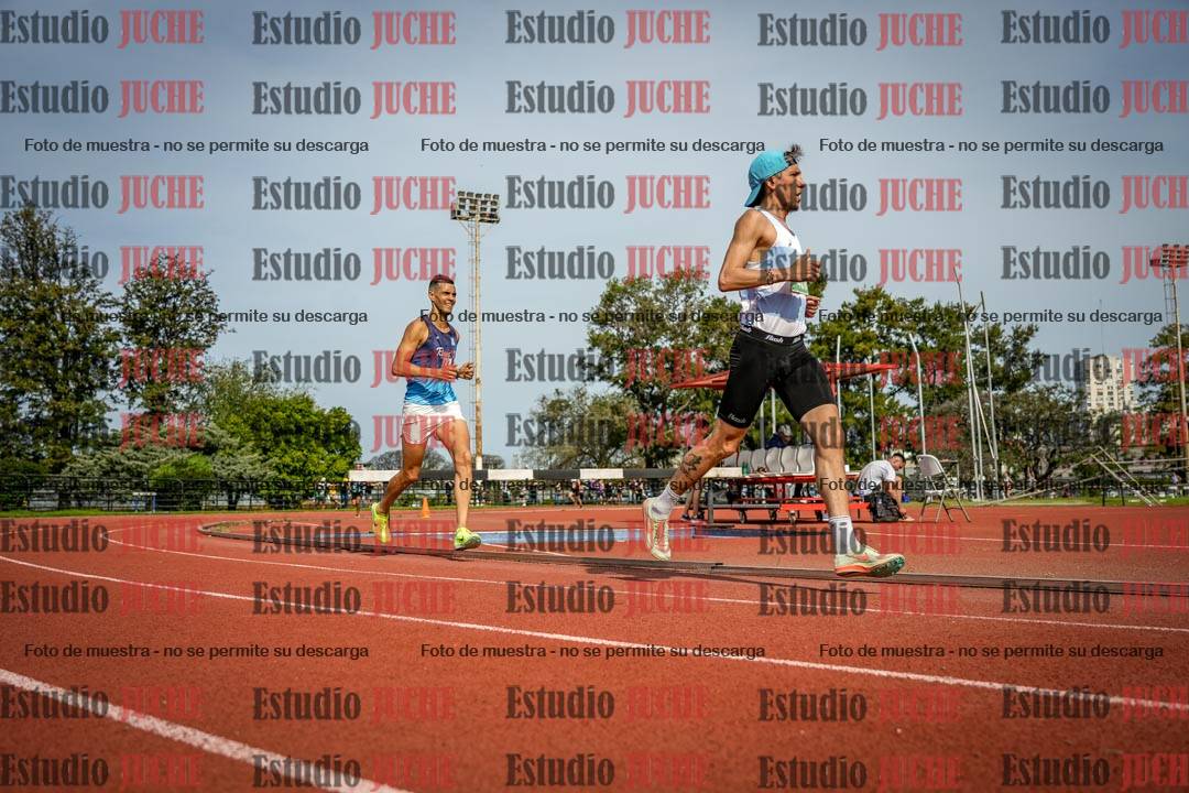 Fotos de los 3000 m llanos de varones