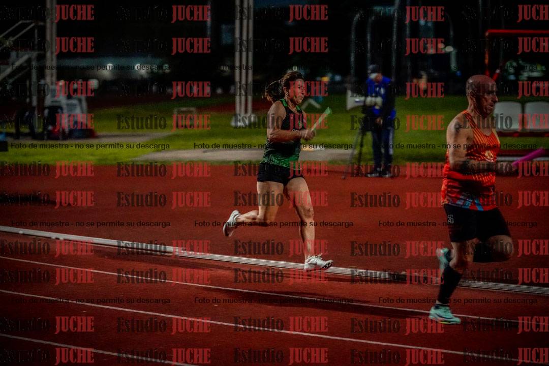 Fotos de las postas 4x100 m mixtas