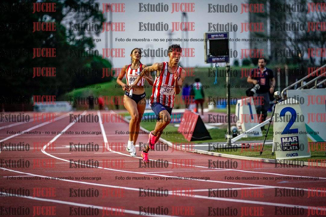 Fotos de los relevos 4x400 m mixtos