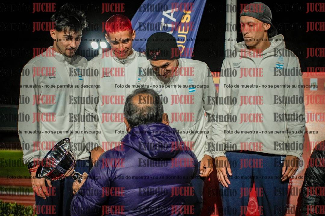 Fotos de algunos extras y podios del día 3