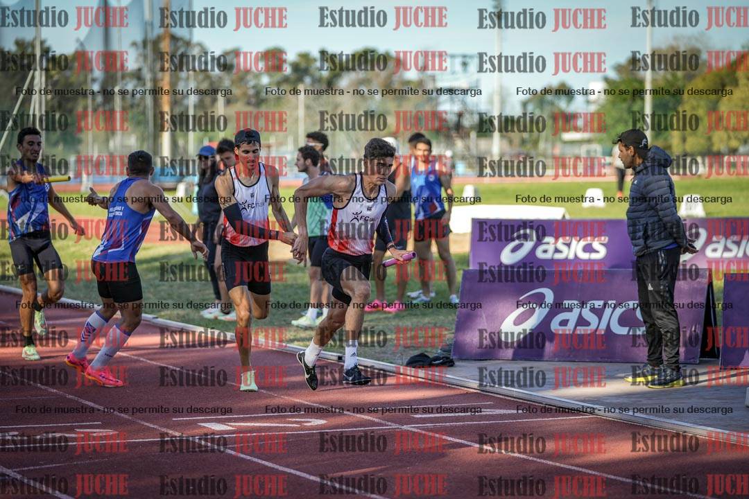 Fotos de las Postas 4x400 m de varones