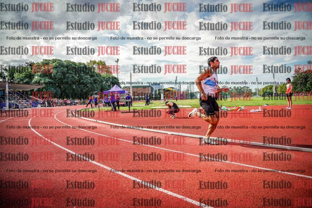 Fotos de los 800 m llanos de varones