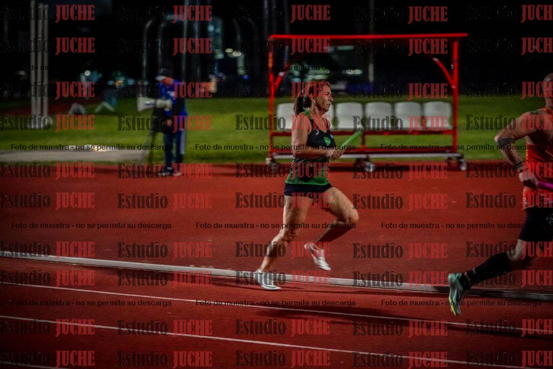 Fotos de las postas 4x100 m mixtas