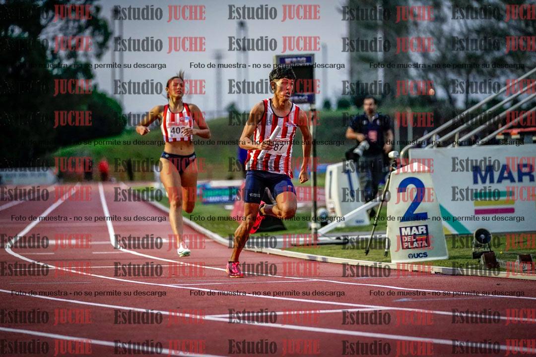 Fotos de los relevos 4x400 m mixtos