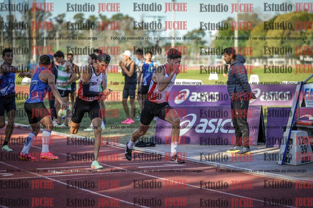 Fotos de las Postas 4x400 m de varones