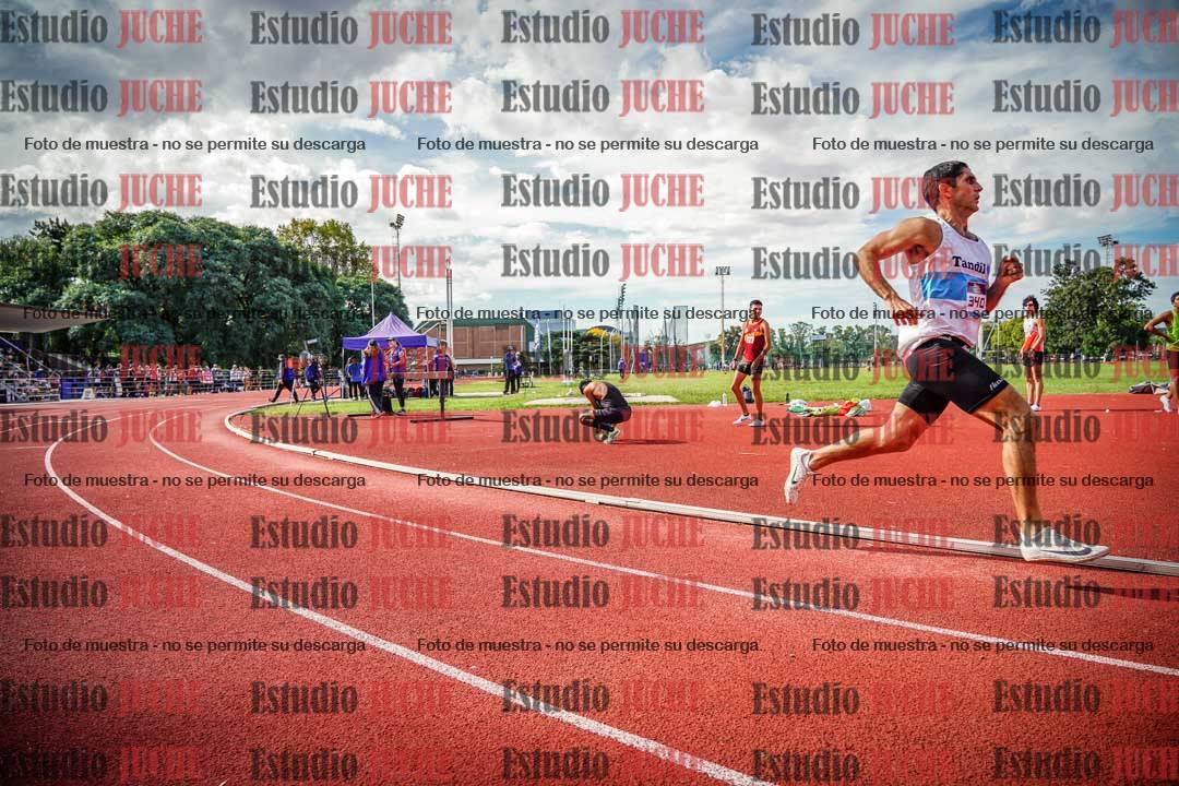 Fotos de los 800 m llanos de varones
