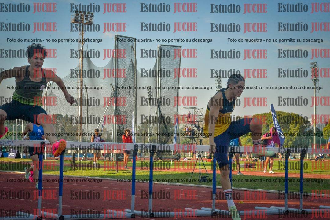 Fotos de los 400 m con vallas de varones
