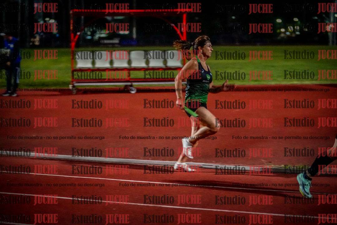 Fotos de las postas 4x100 m mixtas