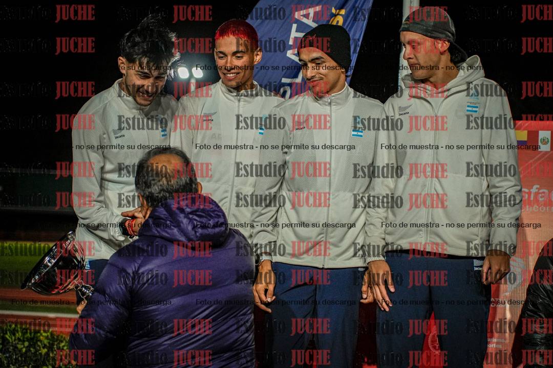 Fotos de algunos extras y podios del día 3