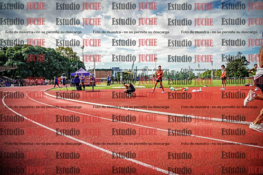 Fotos de los 800 m llanos de varones