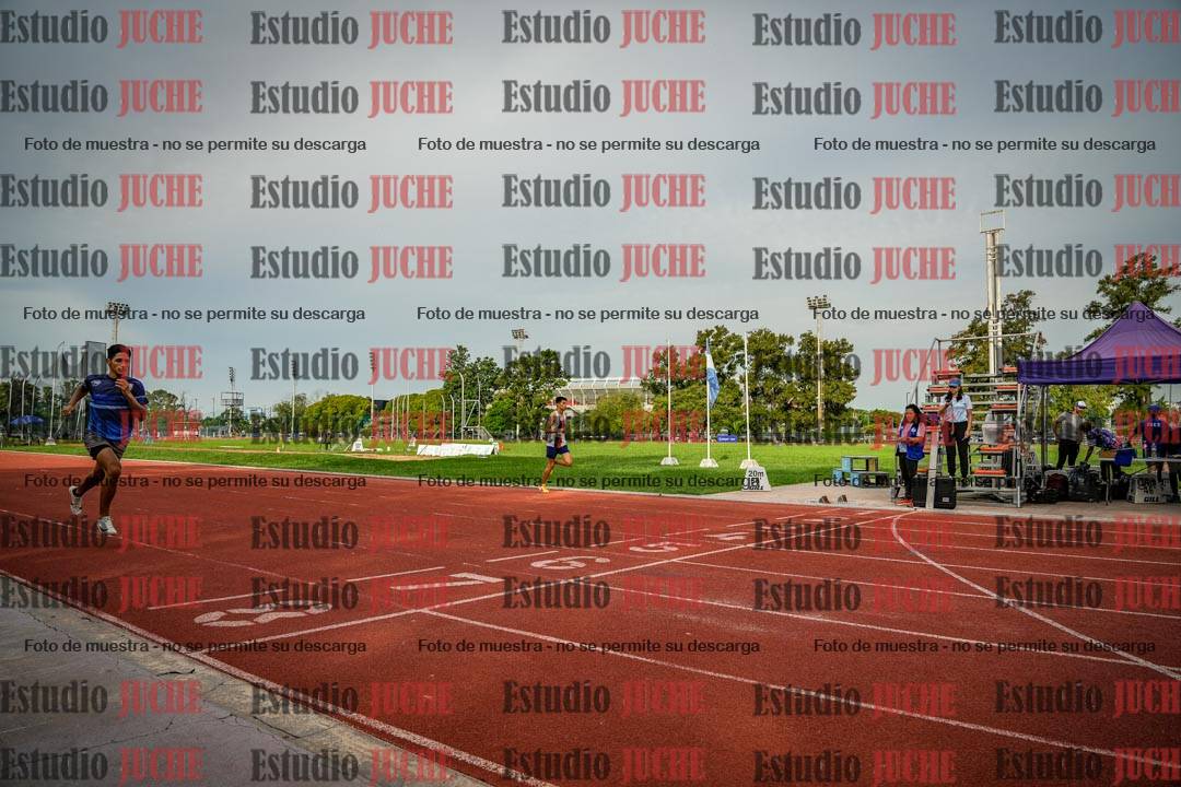 Fotos de los 400 m llanos de varones