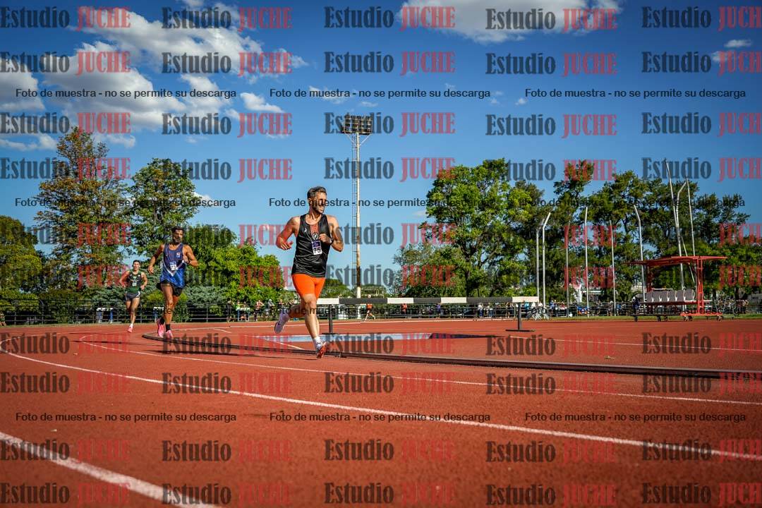 Fotos de los 3000 m llanos de varones