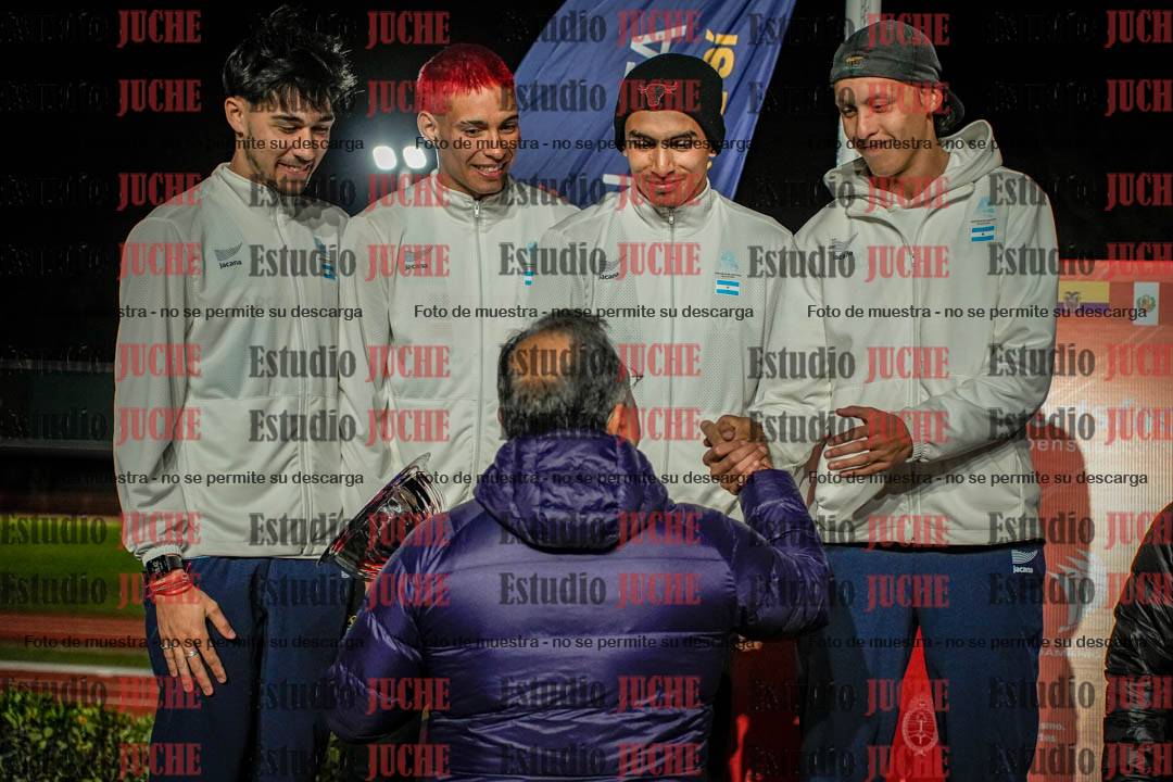 Fotos de algunos extras y podios del día 3