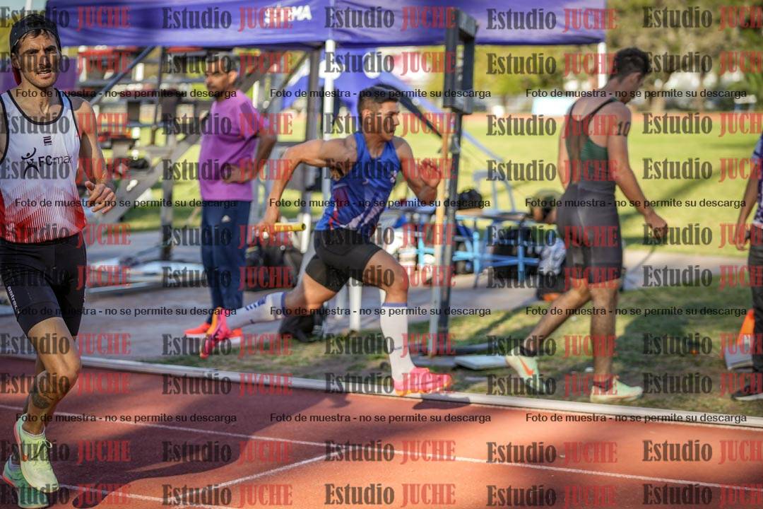 Fotos de las Postas 4x400 m de varones