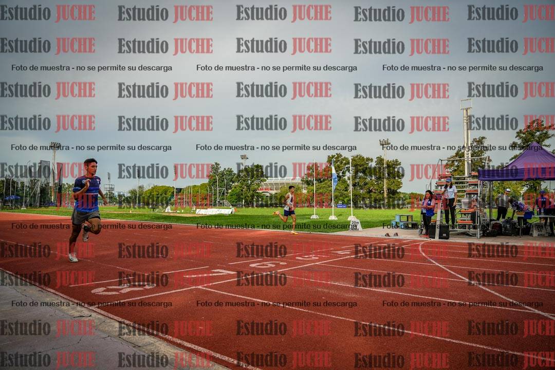 Fotos de los 400 m llanos de varones
