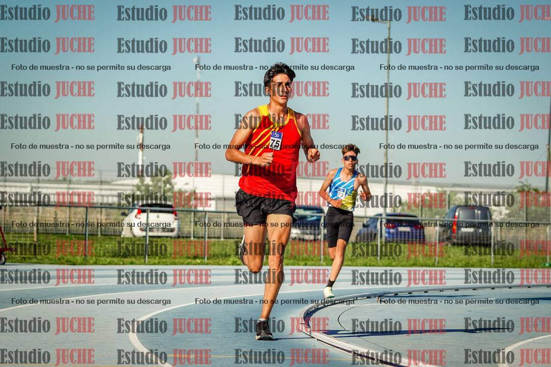Fotos de los 3000 m llanos de varones
