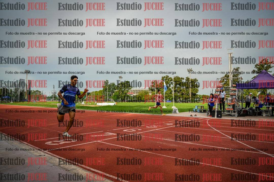 Fotos de los 400 m llanos de varones