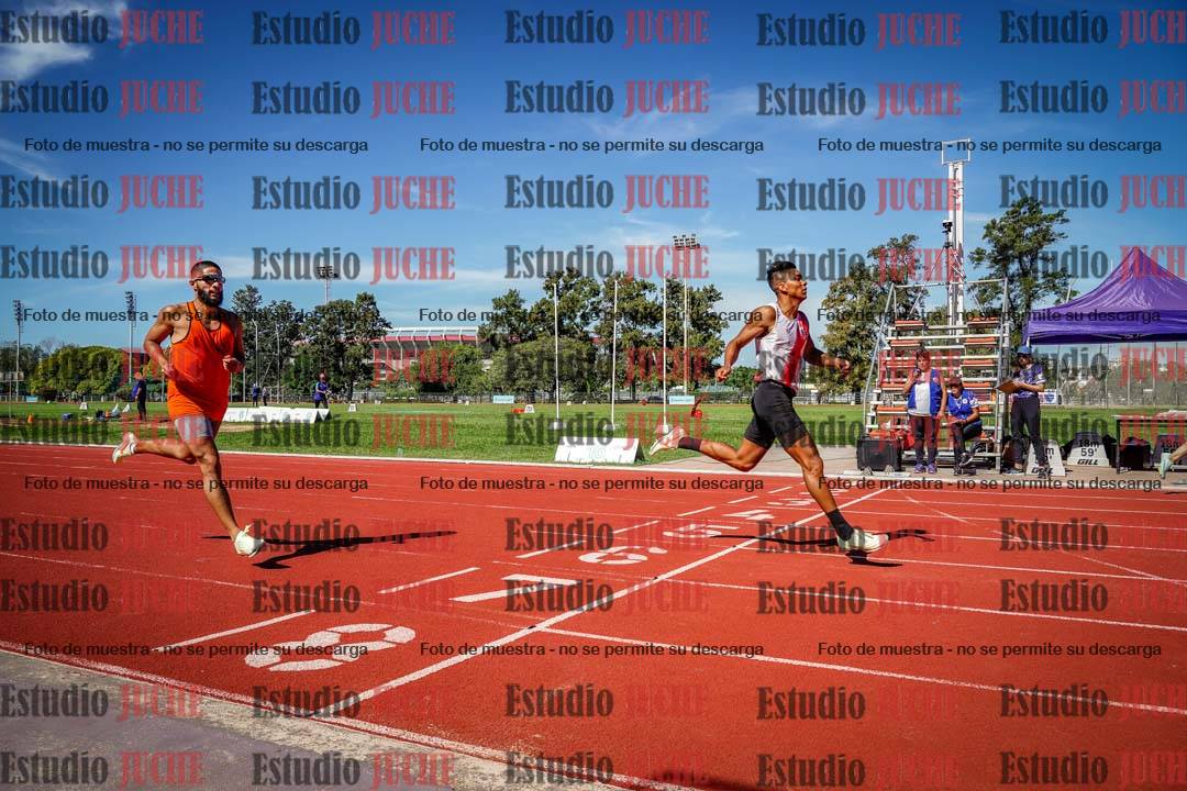 Fotos de los 400 m llanos de varones