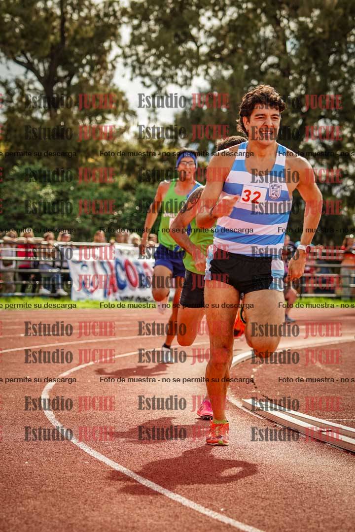 Fotos de los 800 m llanos de varones