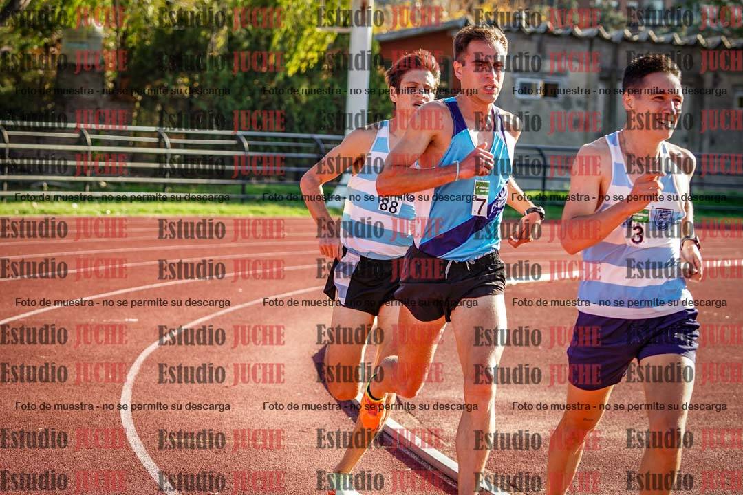 Fotos de los 3000 m llanos de varones