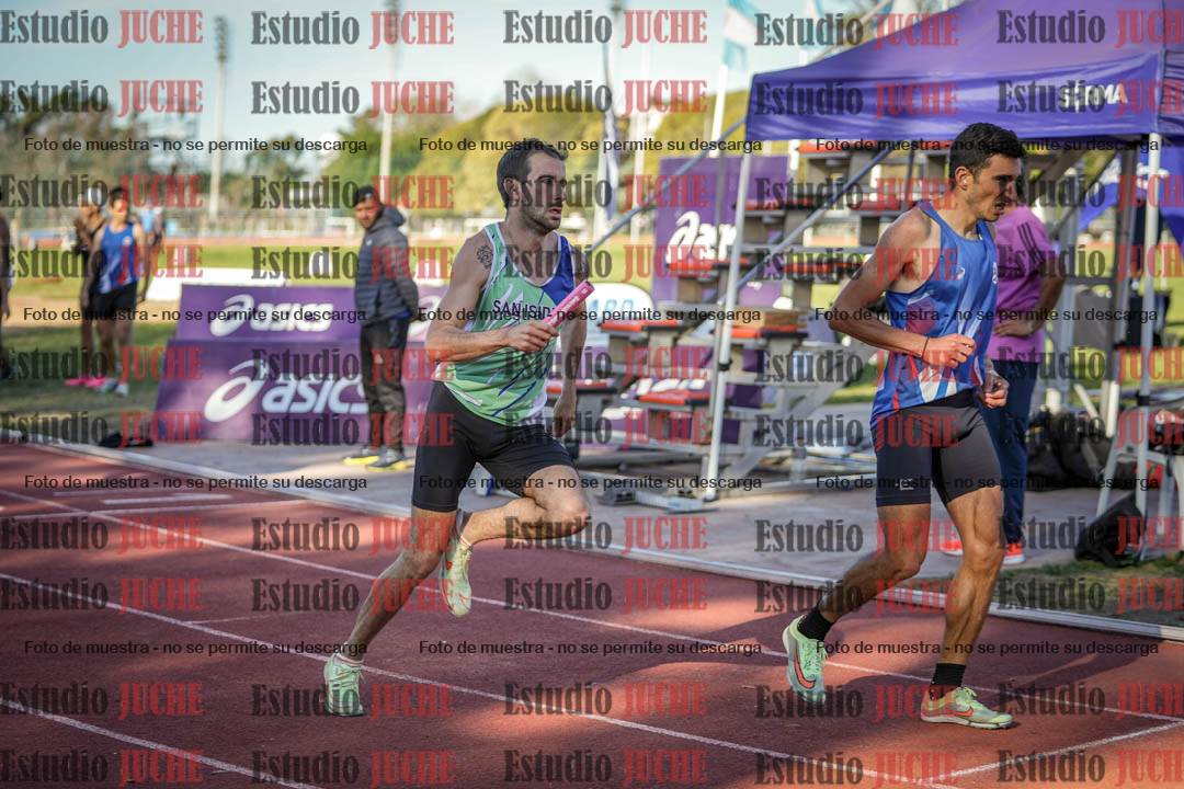 Fotos de las Postas 4x400 m de varones