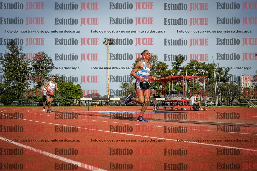Fotos de los 3000 m llanos de varones