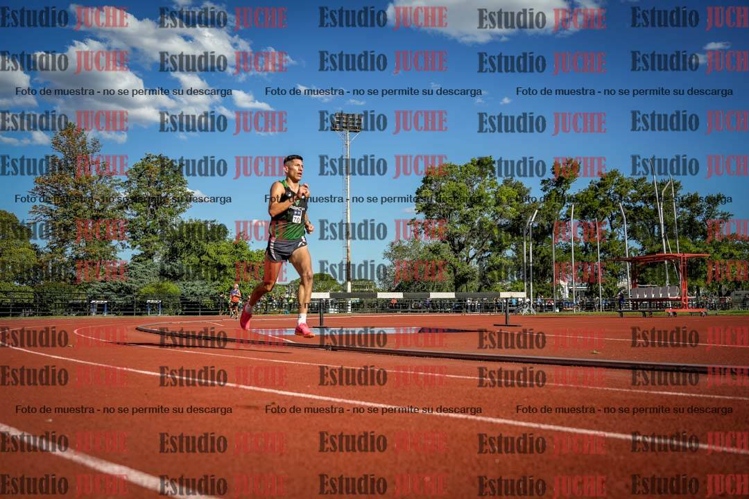 Fotos de los 3000 m llanos de varones