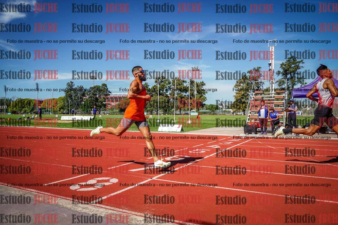 Fotos de los 400 m llanos de varones