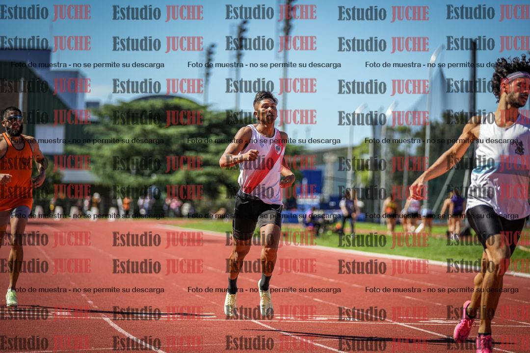 Fotos de los 400 m llanos de varones