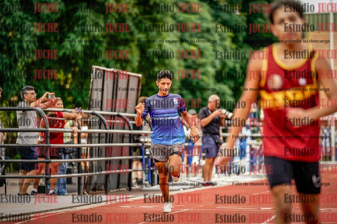 Fotos de los 400 m llanos de varones