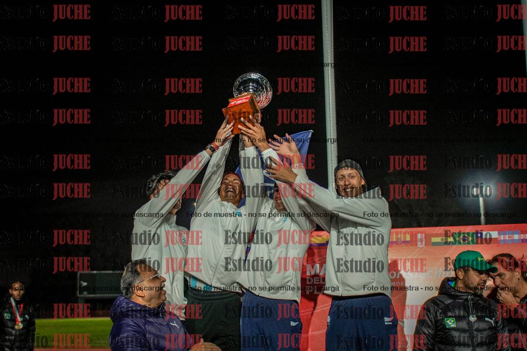 Fotos de algunos extras y podios del día 3
