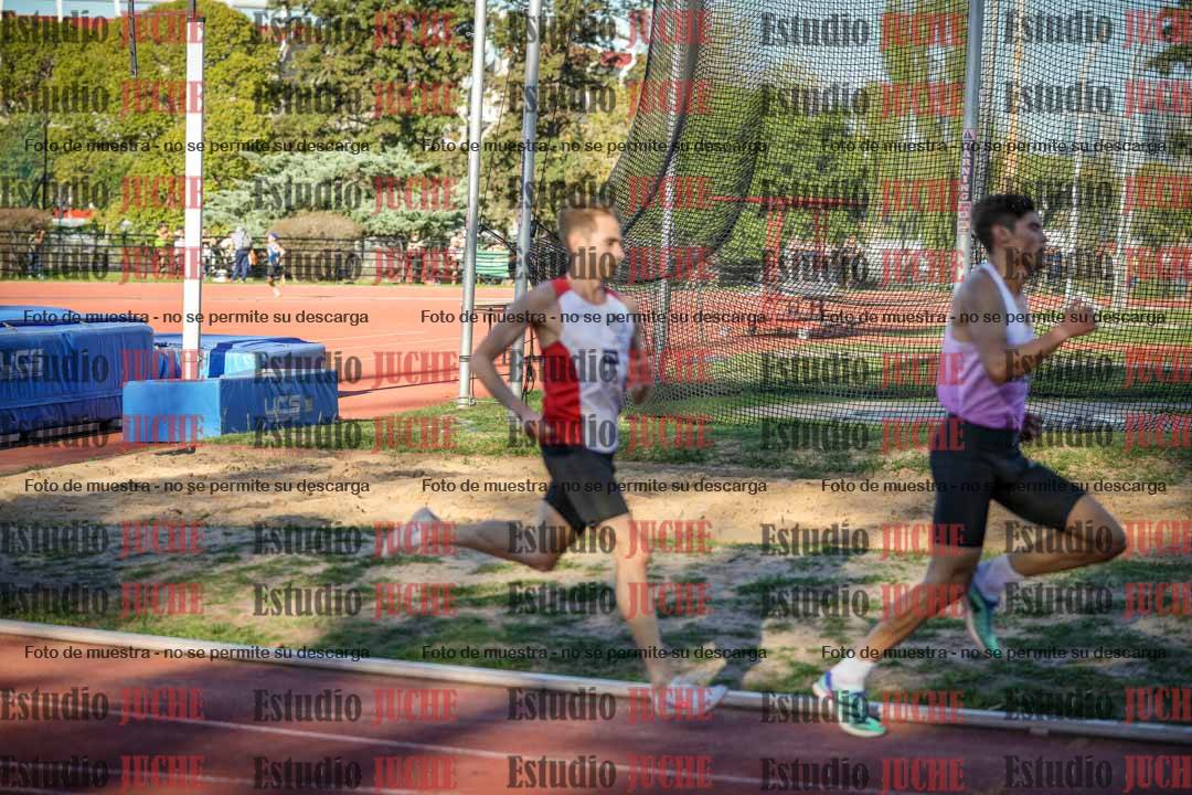 Fotos de los 3000 m llanos de varones