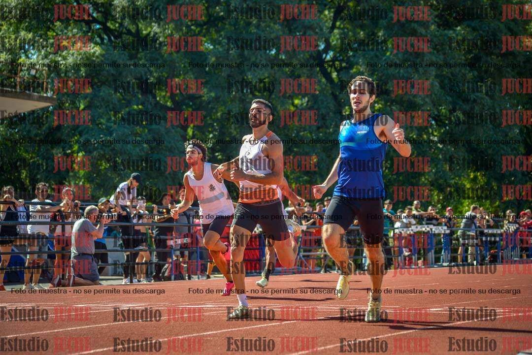 Fotos de los 400 m llanos de varones