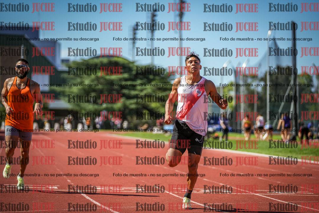 Fotos de los 400 m llanos de varones