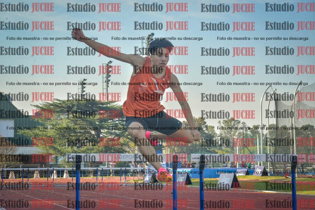 Fotos de los 400 m con vallas de varones