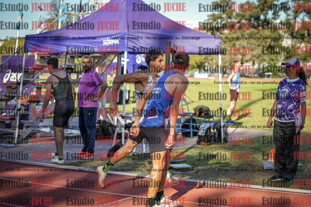Fotos de las Postas 4x400 m de varones