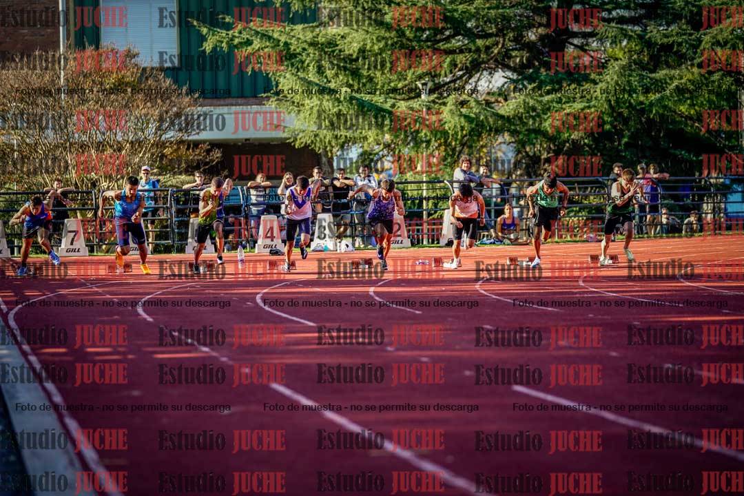 Fotos de los 100 m llanos de varones - FINAL