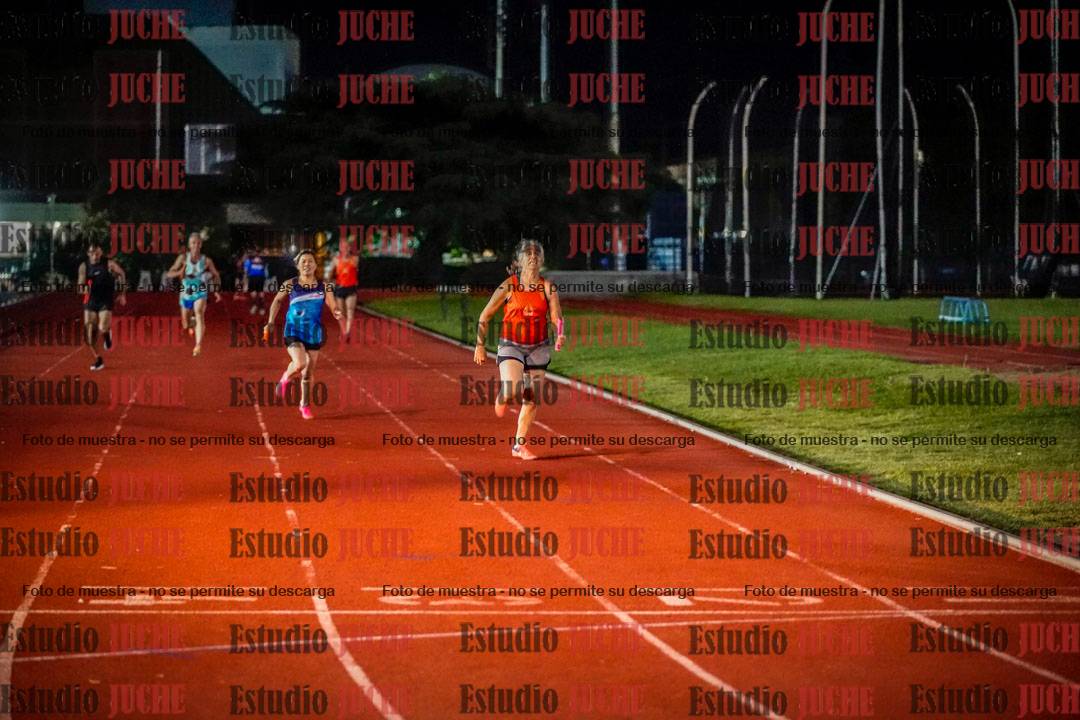 Fotos de las postas 4x100 m mixtas