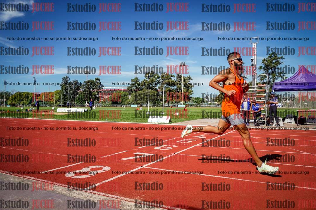 Fotos de los 400 m llanos de varones