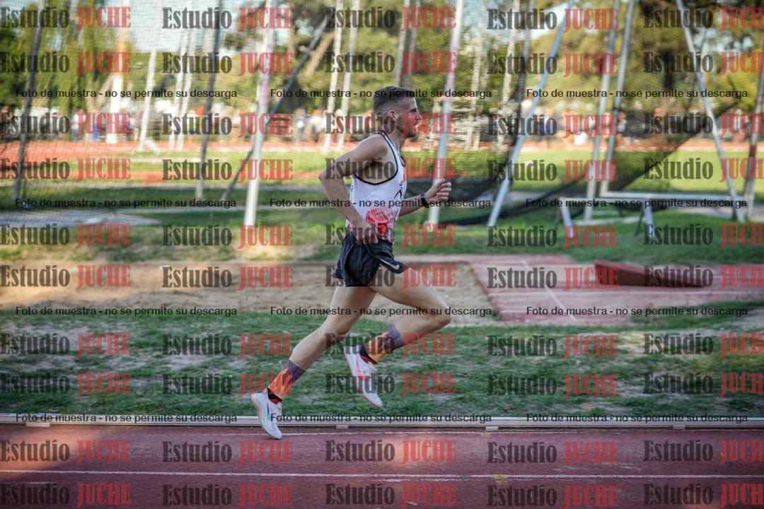 Fotos de los 3000 m llanos de varones