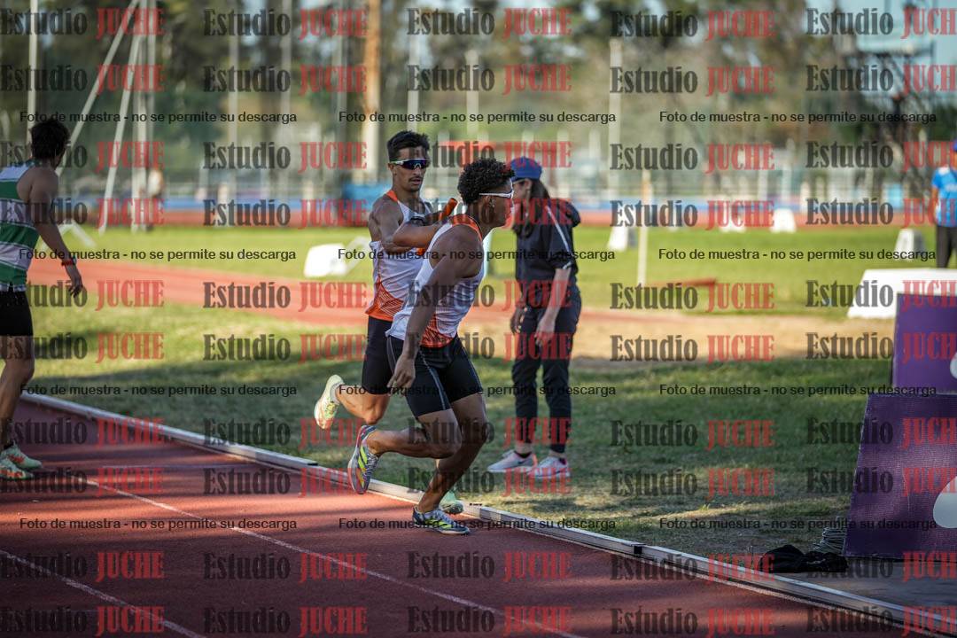 Fotos de las Postas 4x400 m de varones