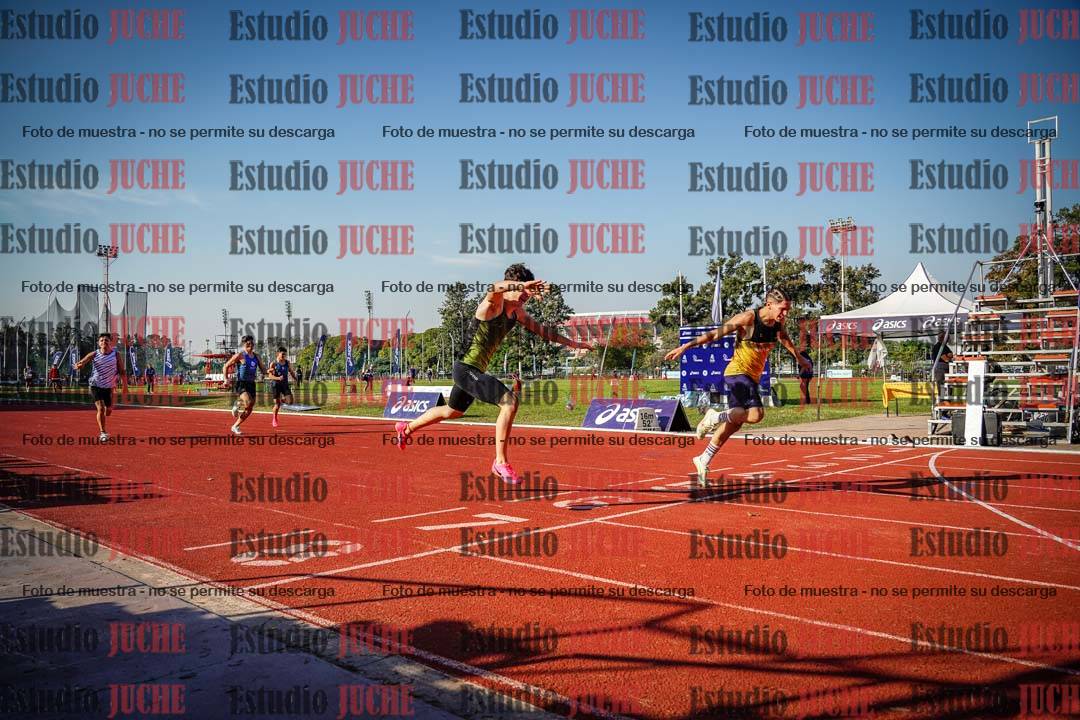 Fotos de los 400 m con vallas de varones