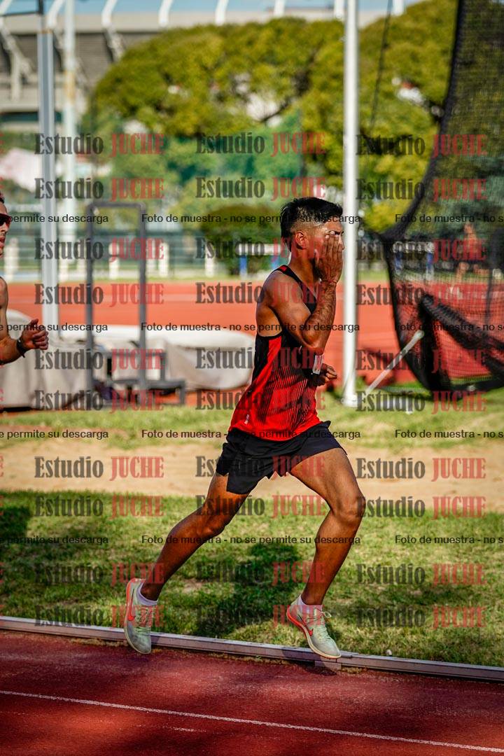 Fotos de los 3000 m llanos de varones