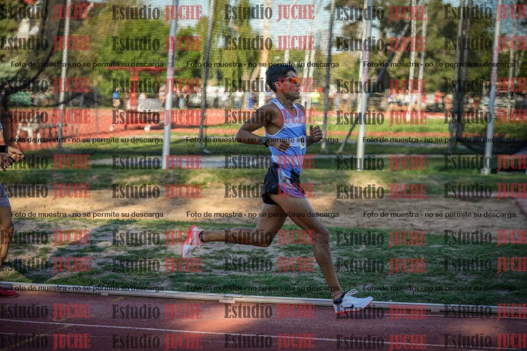 Fotos de los 3000 m llanos de varones
