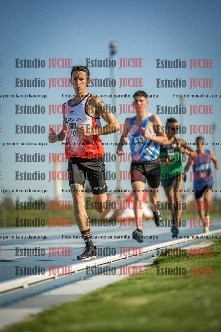 Fotos de los 3000 m llanos de varones