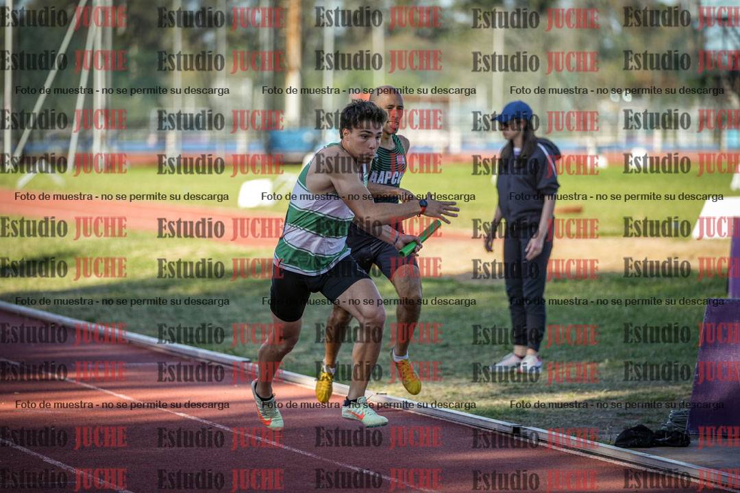 Fotos de las Postas 4x400 m de varones