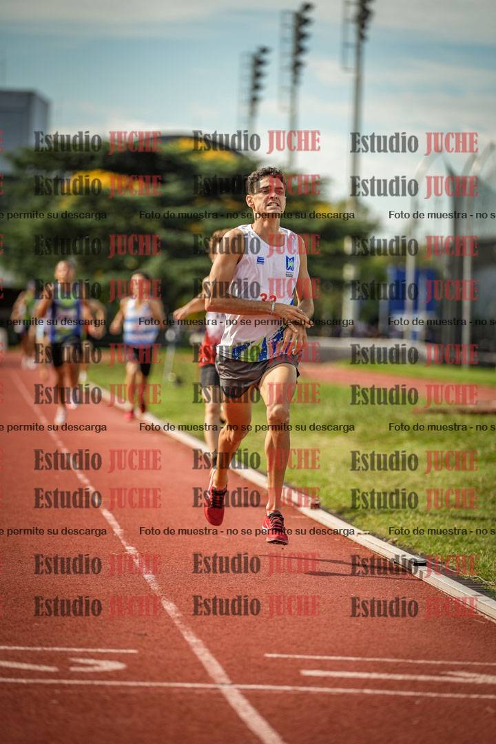 Fotos de los 800 m llanos de varones