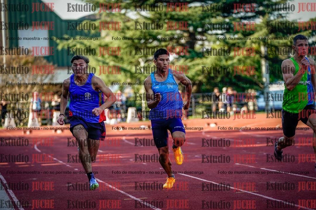 Fotos de los 100 m llanos de varones - FINAL