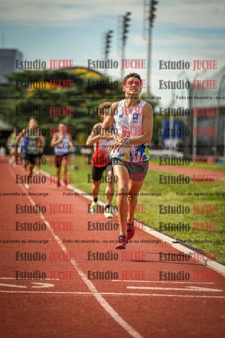 Fotos de los 800 m llanos de varones