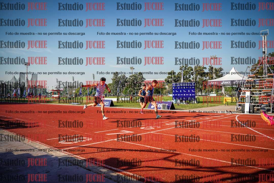 Fotos de los 400 m con vallas de varones